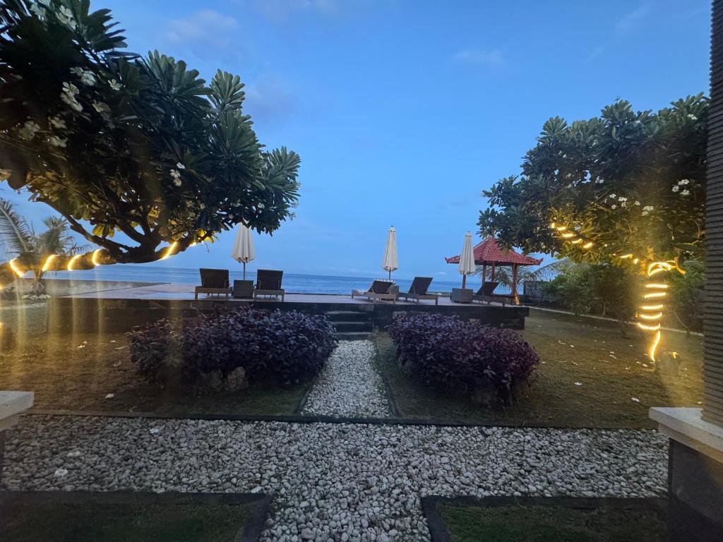 Cave Beach Bungalow Villa Image