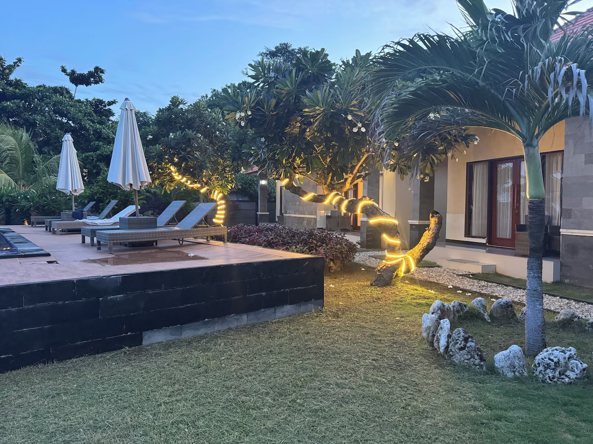 Cave Beach Bungalow Villa Image