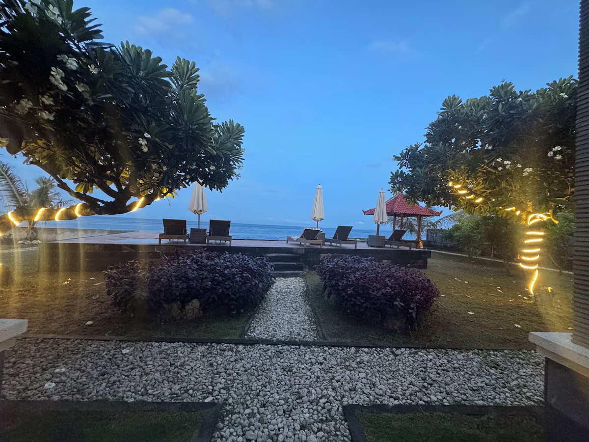 Cave Beach Bungalow Villa Image